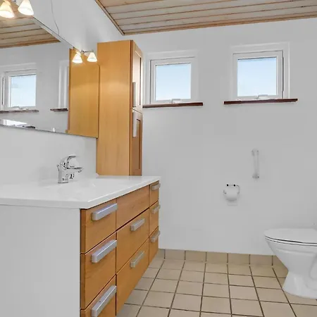 Cozy Home In Ebeltoft With Sauna *