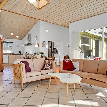 Ferienhaus Cozy Home In Ebeltoft With Sauna *