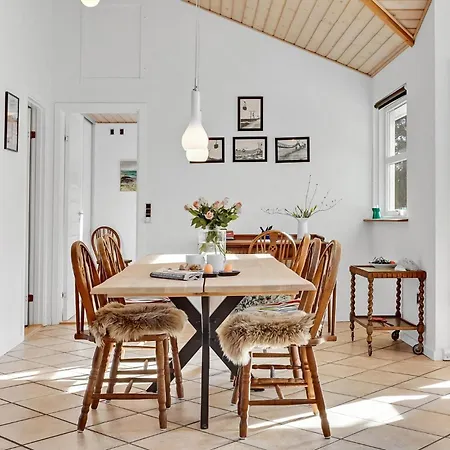 Cozy Home In Ebeltoft With Sauna